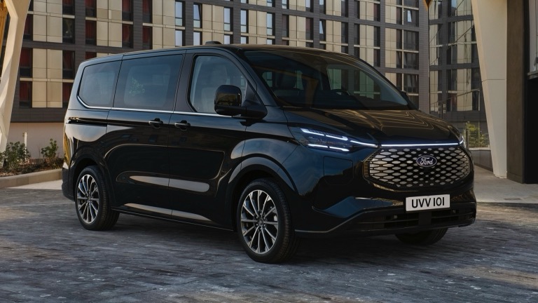 Ford e-Tourneo Custom L1 160 kW AWD