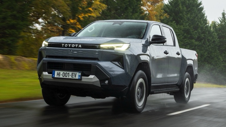 Toyota Hilux Electric 592 kWh