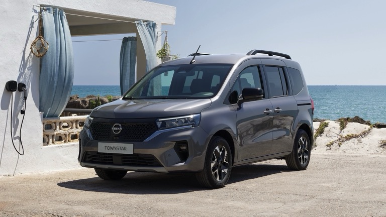 Nissan Townstar EV Passenger L2