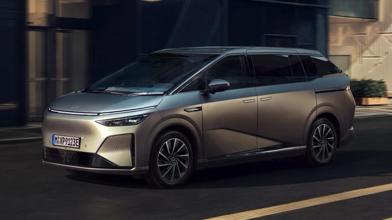 XPENG X9 AWD Performance