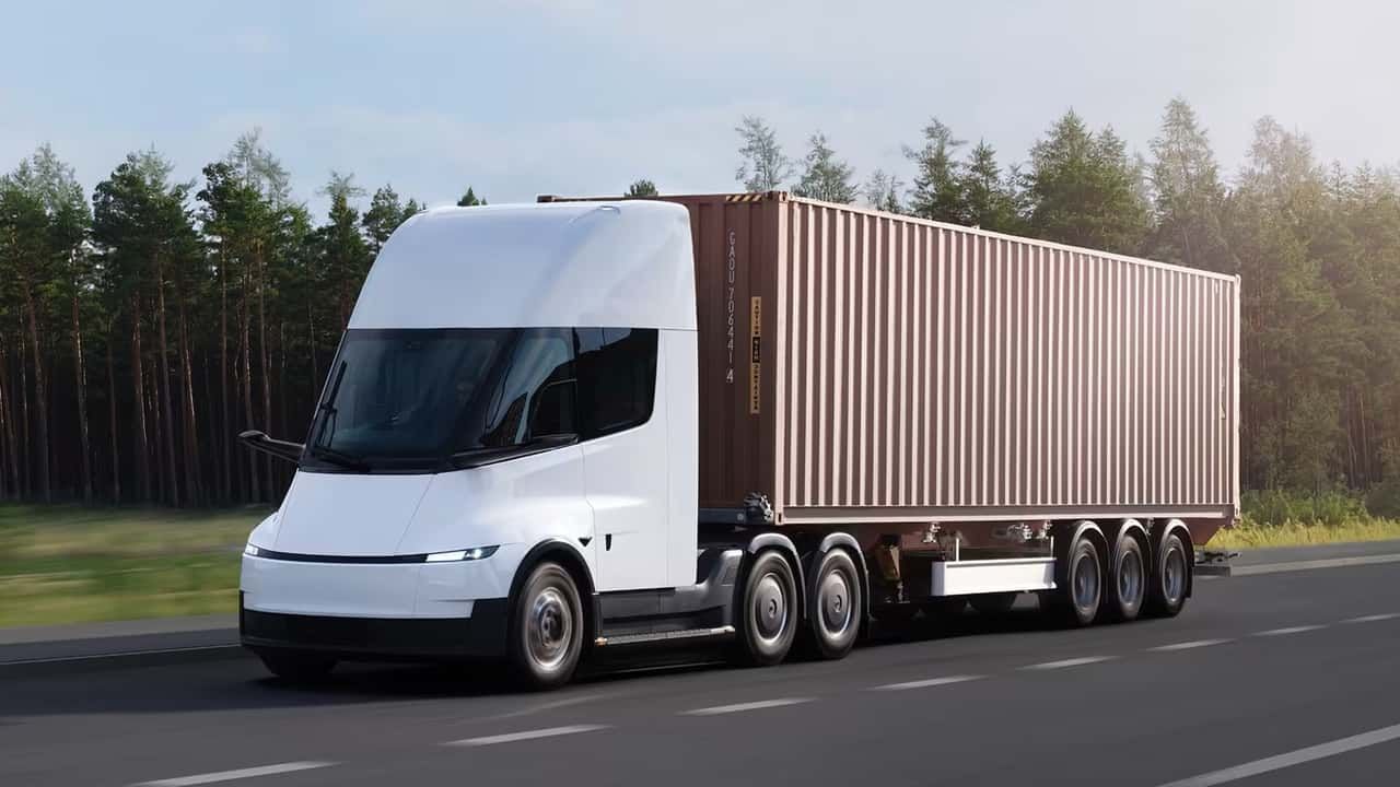 Tesla Semi їде в Європу: запас ходу, характеристики та ціна